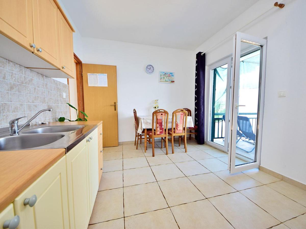 Holiday Home Tina - Hvr501 By Interhome Gdinj Exteriör bild